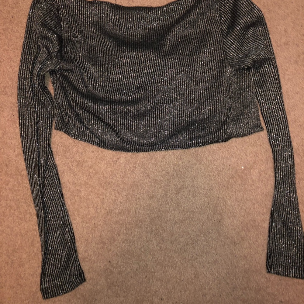 Forever 21 Black/Silver Metallic Crop Top - Picture 3 of 4